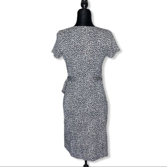 DVF New Julian Two Short Sleeve Black White Spotted Print Wrap Dress NWT size 0 - Picture 5 of 12